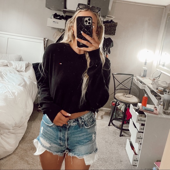 Tommy Hilfiger Tops - TOMMY HILFIGER sweater M